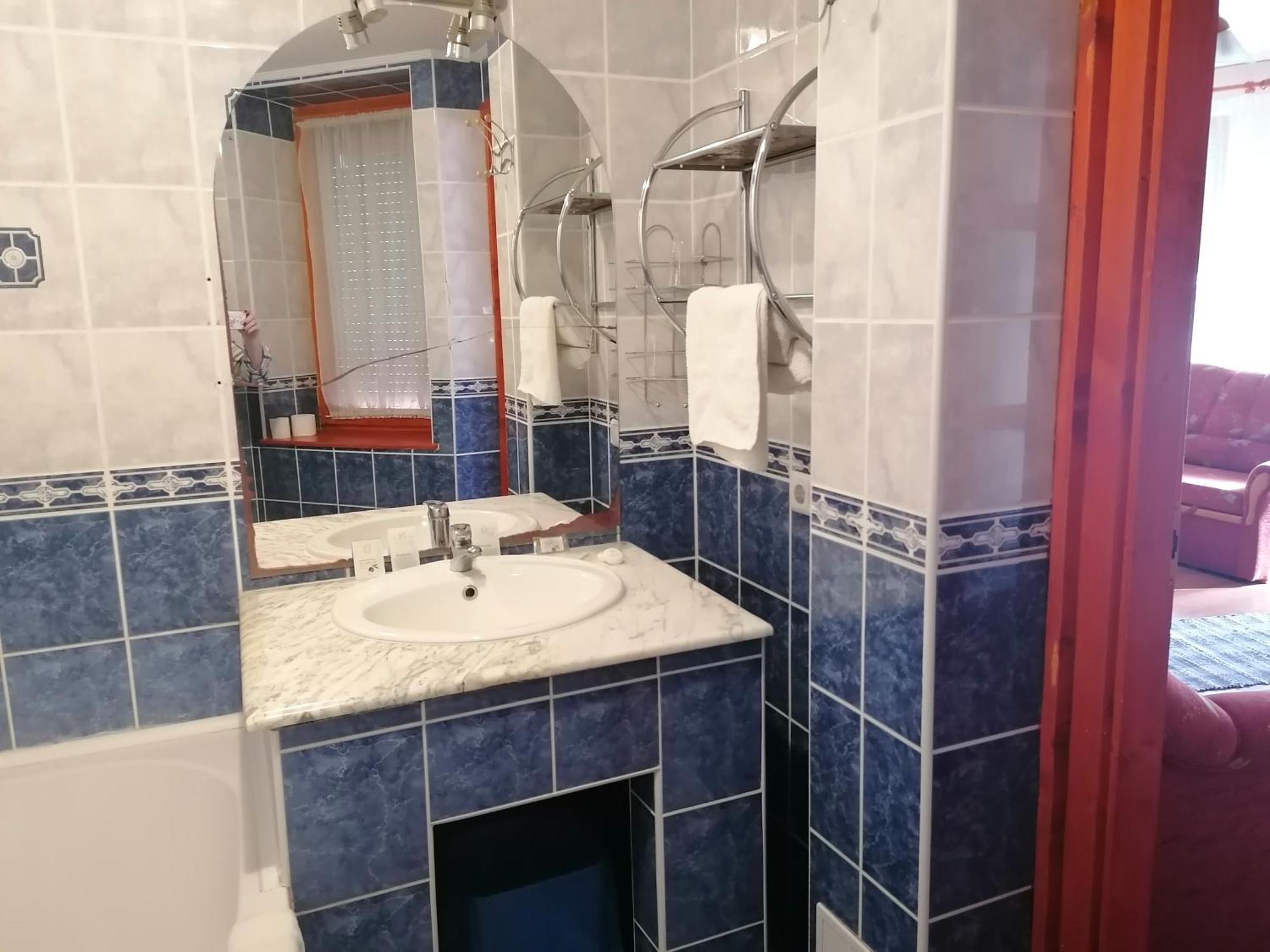 Iglodi Panzio Hotell Kunszentmárton Exteriör bild