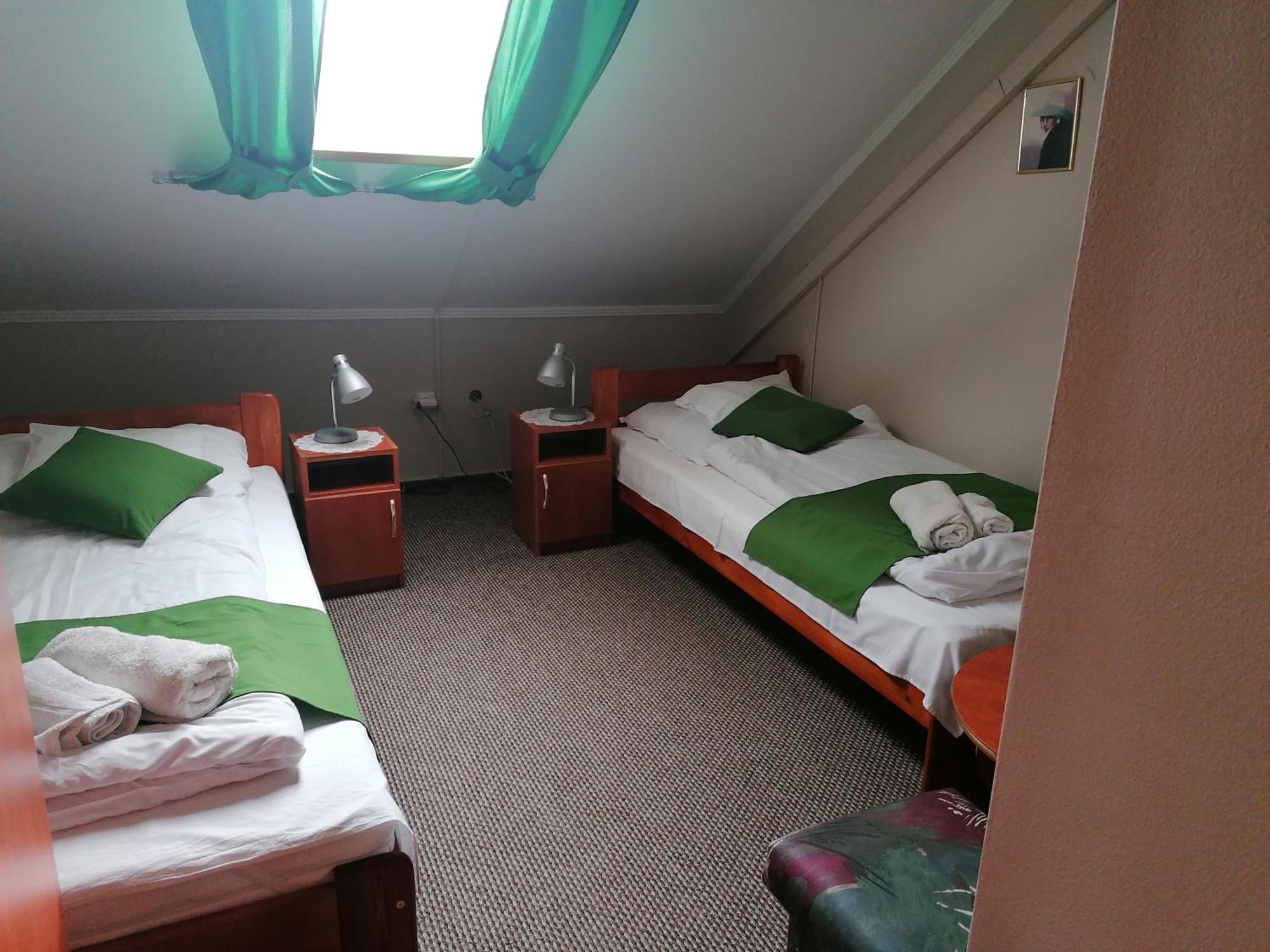 Iglodi Panzio Hotell Kunszentmárton Exteriör bild