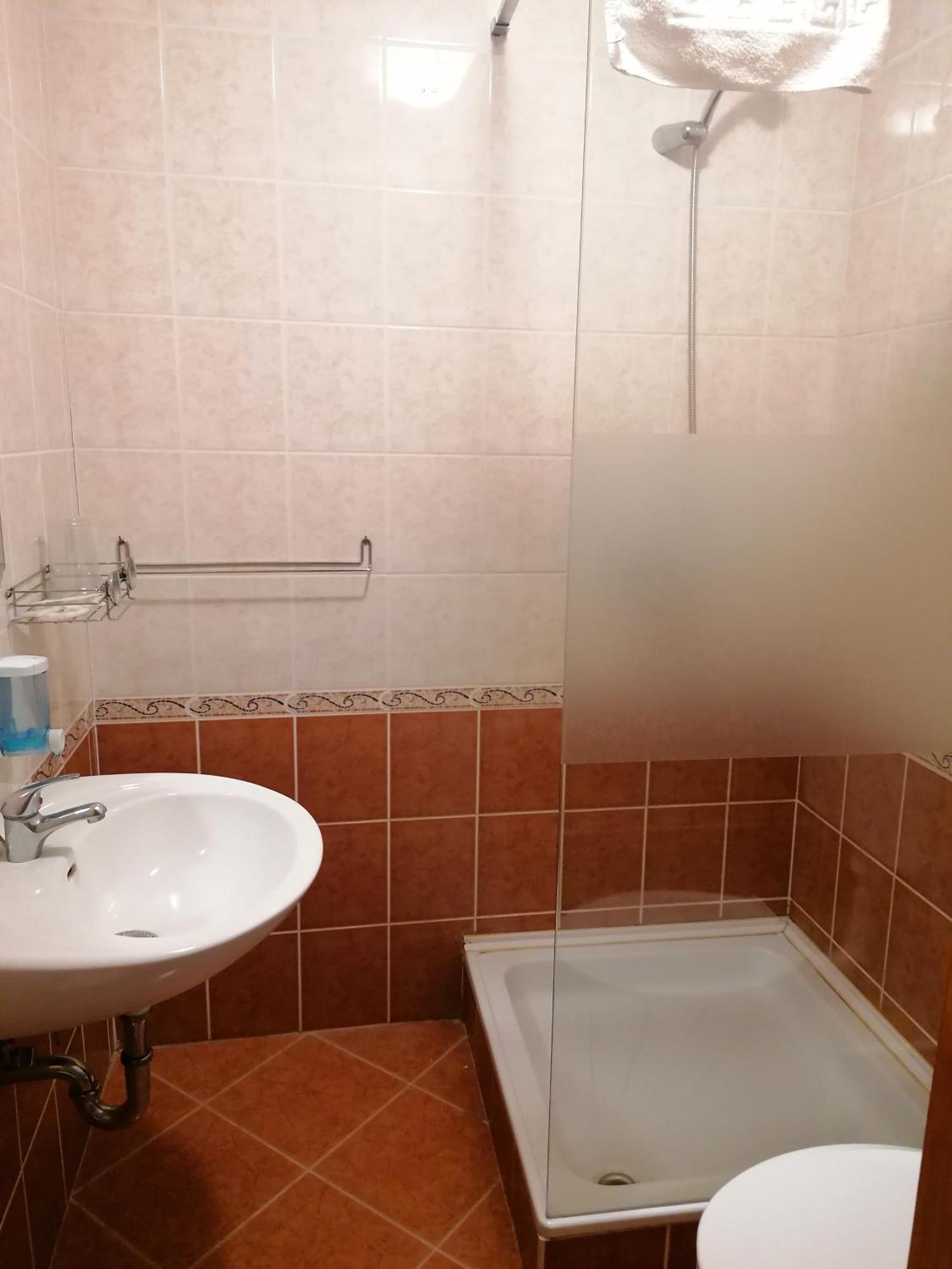 Iglodi Panzio Hotell Kunszentmárton Exteriör bild